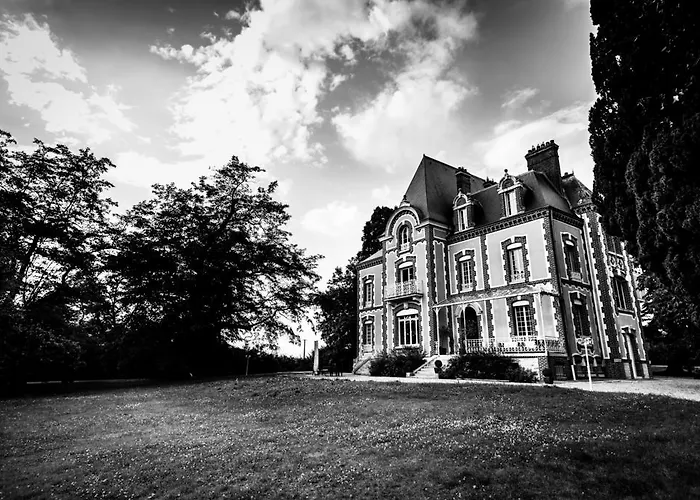 Chateau De La Folie