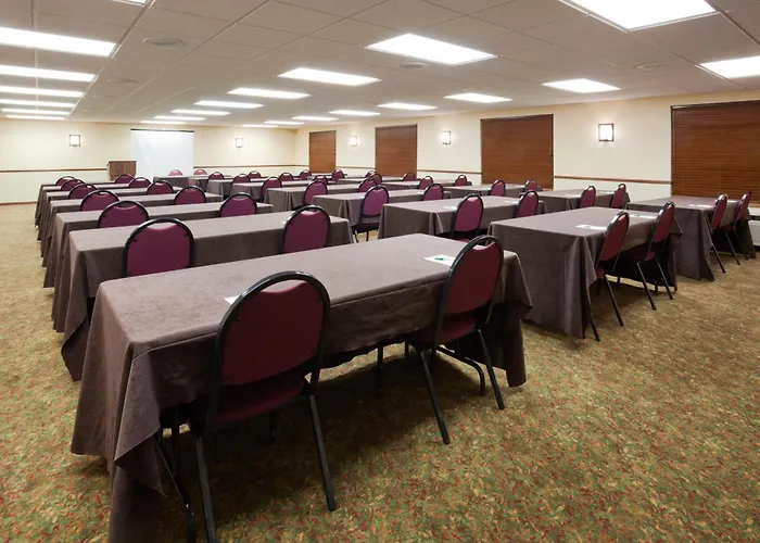 Country Inn & Suites By Radisson Bismarck Waterpark