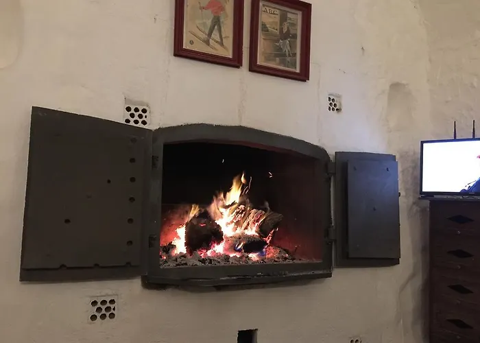 Casas Cueva La Tala
