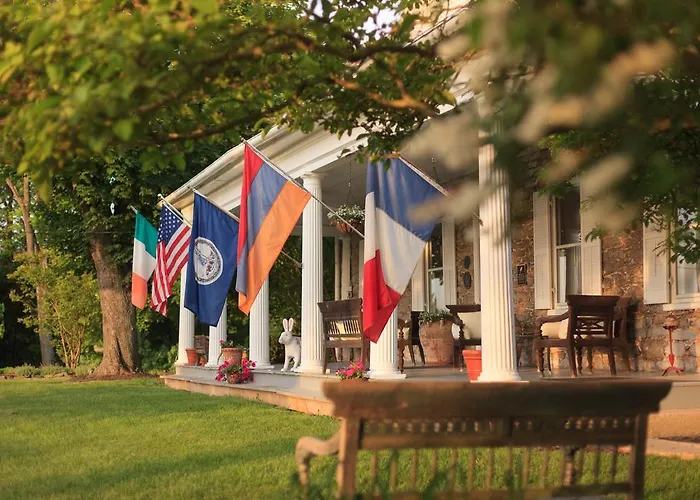 L'Auberge Provencale Inn & Restaurant Boyce