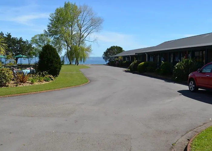 Cedarwood Lakeside Motel & Conference Venue Rotorua