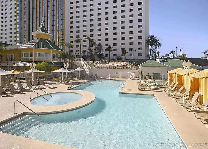 Laughlin Hotels With Jacuzzi in Room