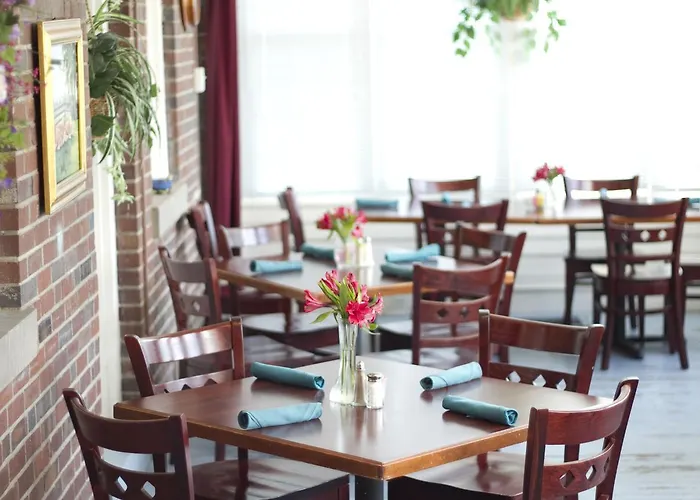 The Woodford Inn Versailles