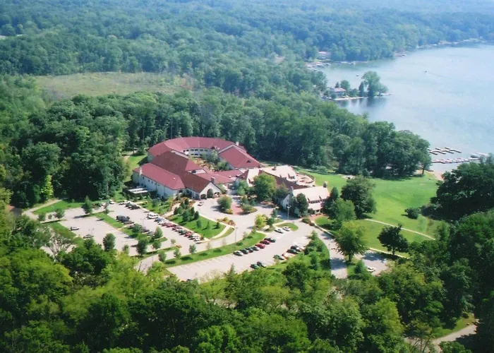 Potawatomi Inn & Cabins