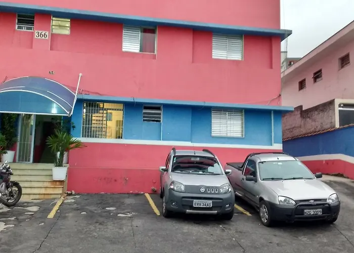 Gold Star Hotel