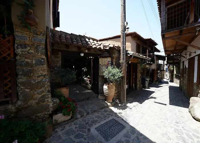 Linos Inn