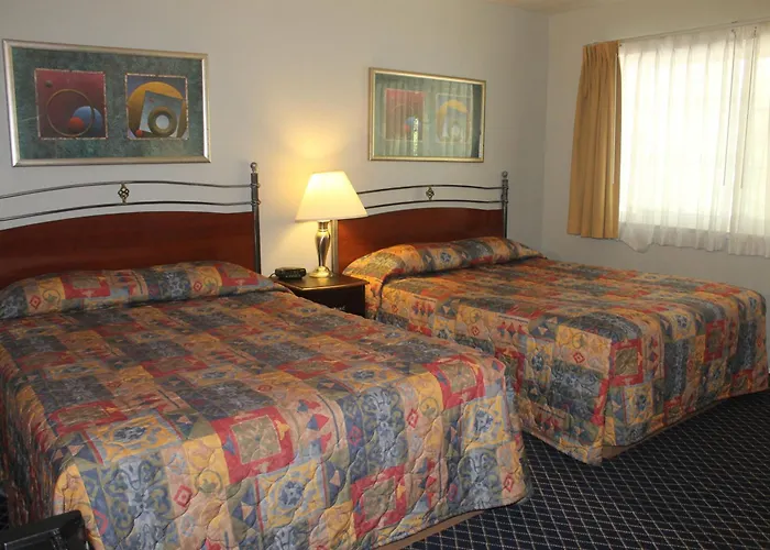 Golden Chain Motel
