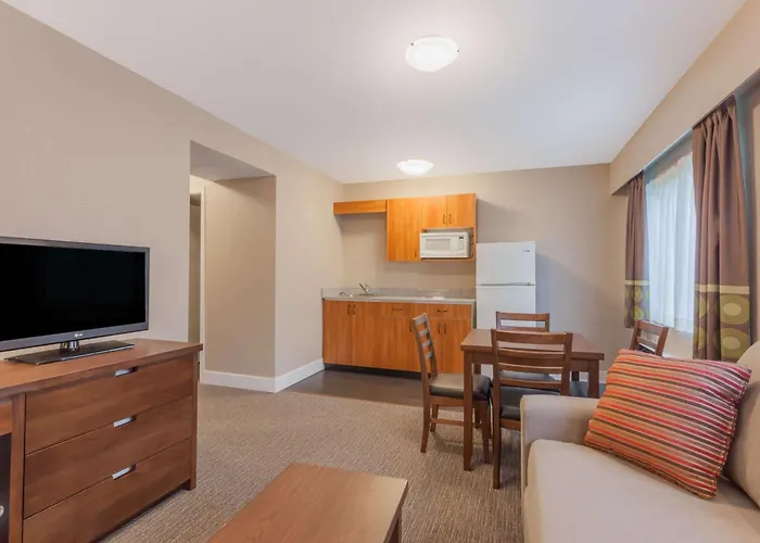 Super 8 By Wyndham Abbotsford Bc Hotel