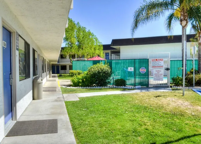 Motel 6 - Santa Nella, On I-5