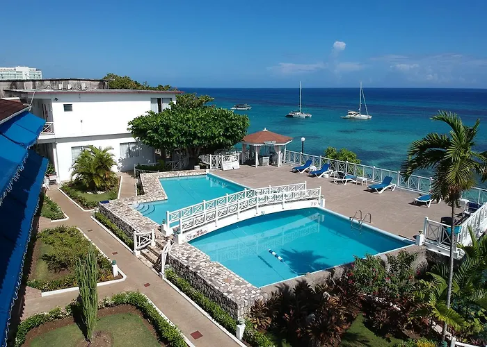 Hibiscus Lodge