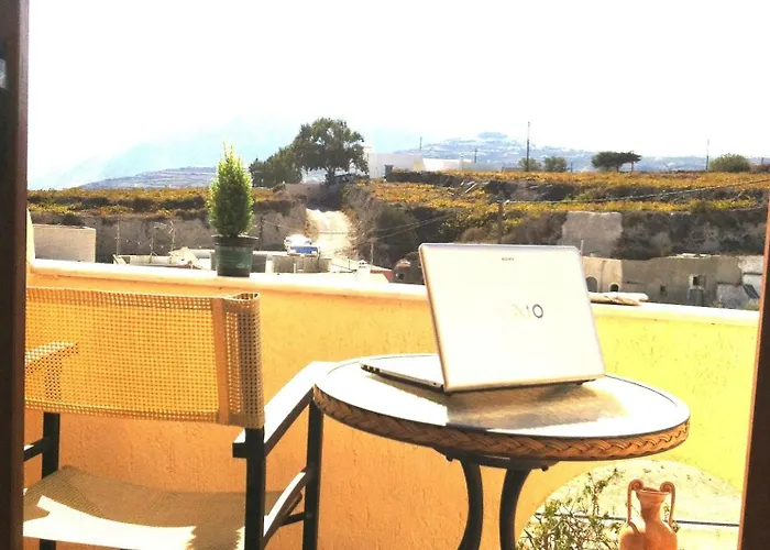 Emmanouela Studios & Villas