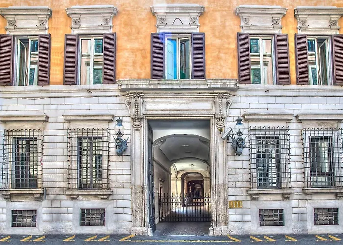 Trevi Rome Suite