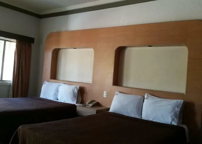 Hotel Azteca Inn Ensenada