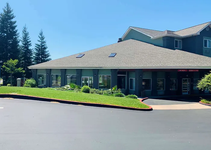 Surestay Plus Hotel By Best Western Redding