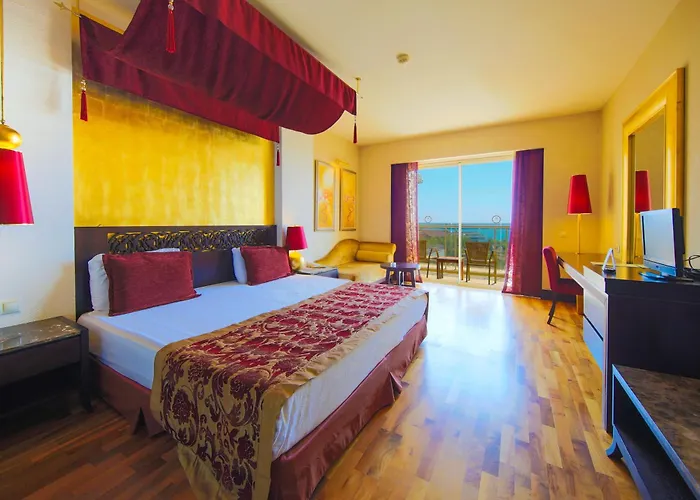 Horus Paradise Resort Sidé