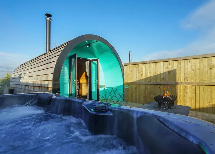 Deluxe Glamping Pod With Hot Tub