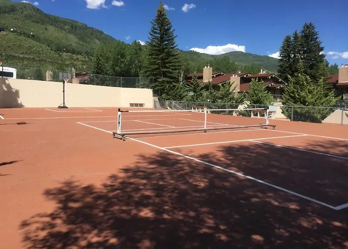 Sandstone Creek Club Condominiums
