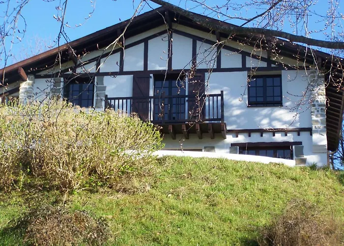 Etxe goxoan chambres d'hôtes avec cuisine été équipée commune et jaccuzi Itxassou