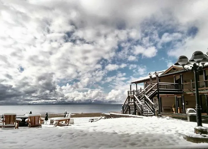 Mourelatos Lakeshore Resort