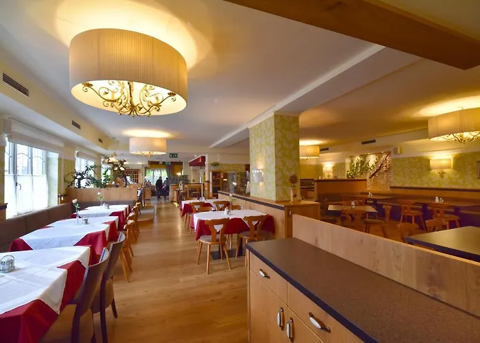 Hotel&Wirtshaus Sonne Weyregg