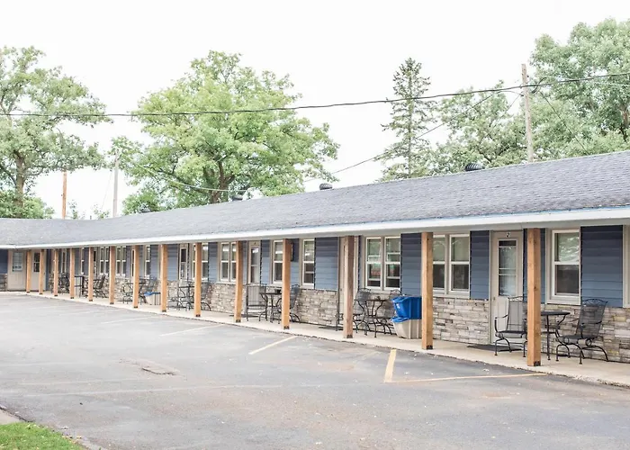 Lakes Inn